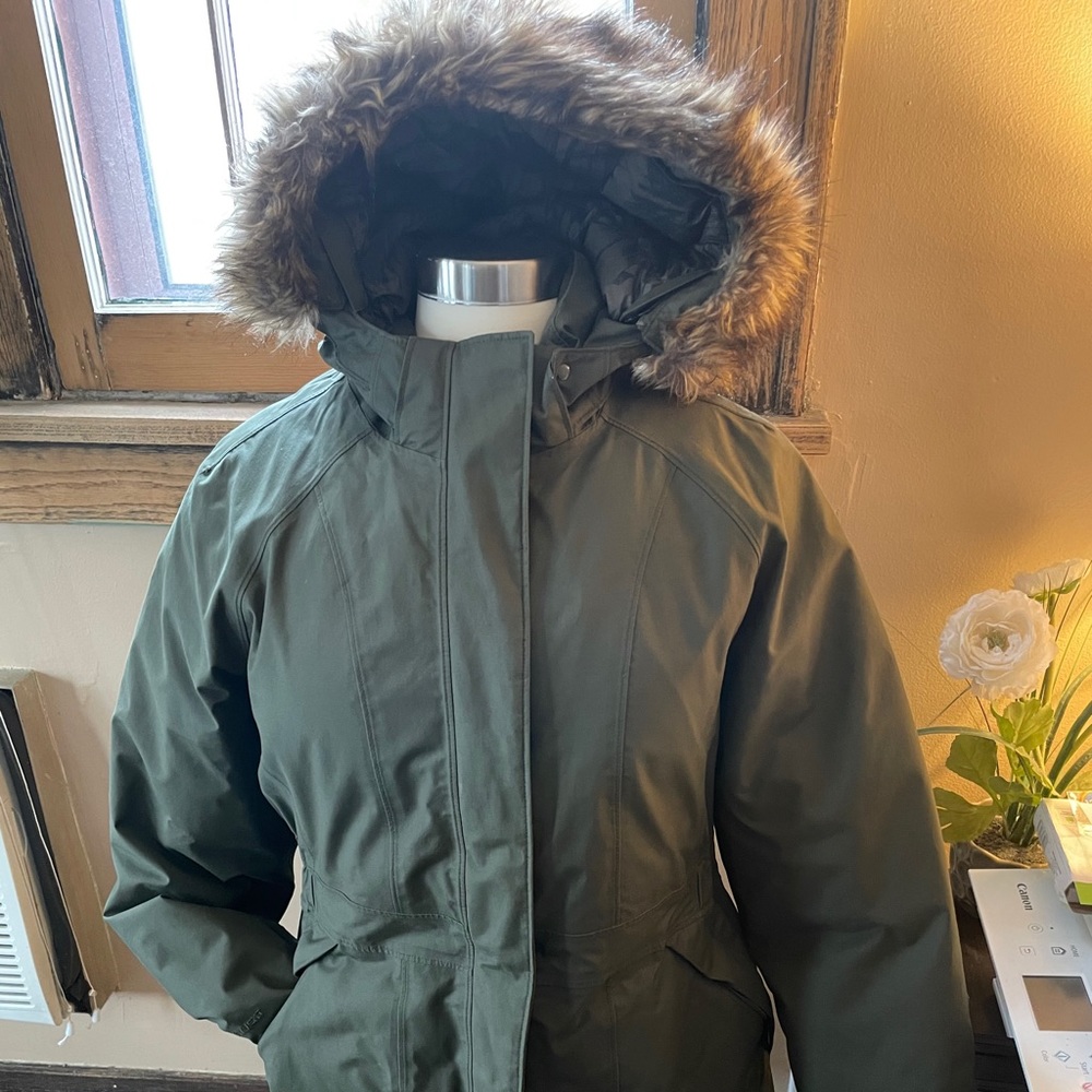 The North Face Arctic Down Parka - EXCELLENT CONDI